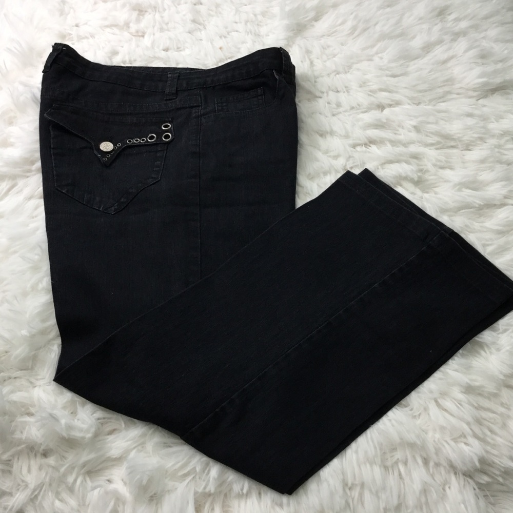 Bill Blass - Women's Black Jeans - Picture 7 of 7